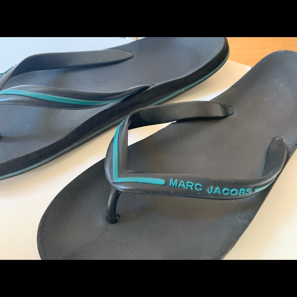 Marc Jacobs flip flops